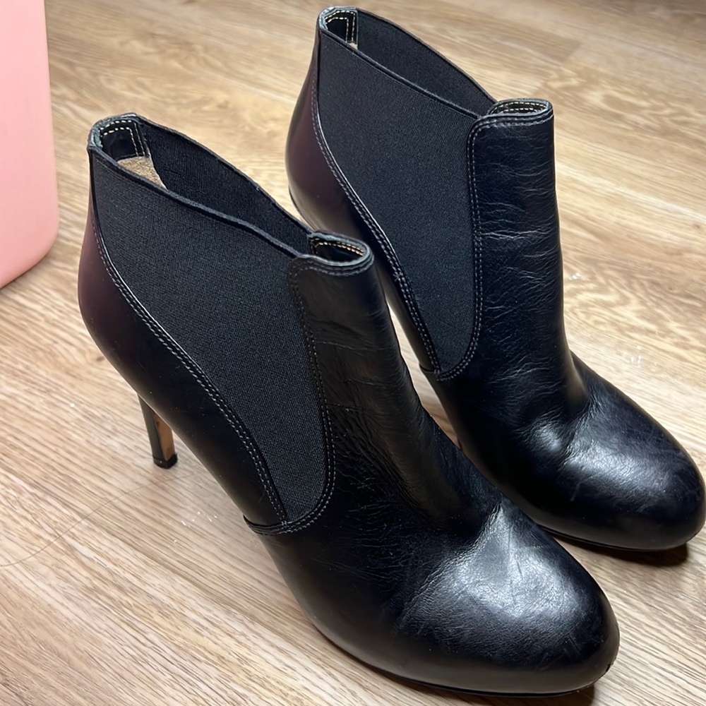 EUC Via Spiga Black 'Bijoux'  Leather Ankle Bootie